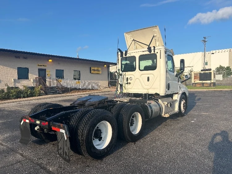 2019 Freightliner Cascadia in Nashville (Mount Juliet), TN — photo 7
