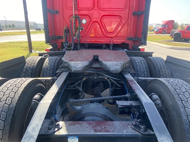 2022 Freightliner Cascadia in Richland, MS — photo 6