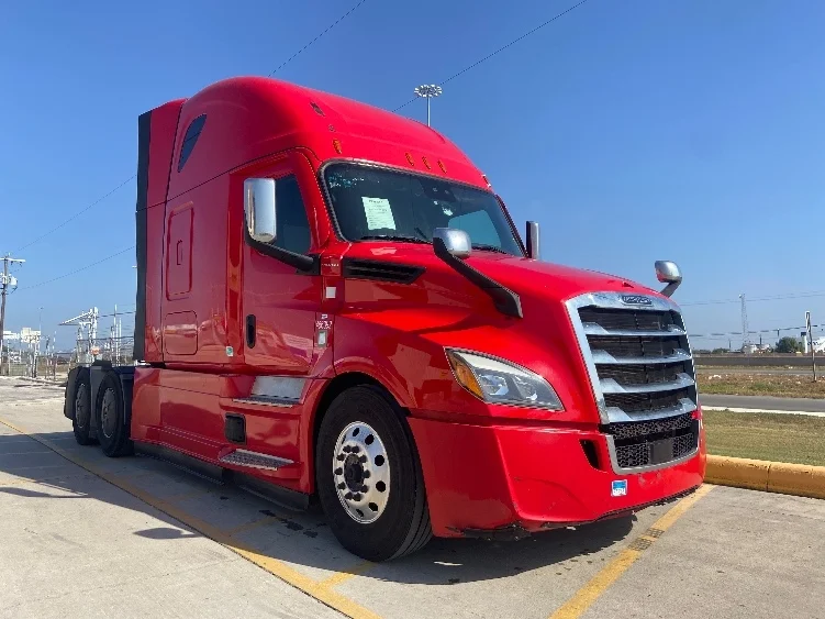 2022 Freightliner Cascadia