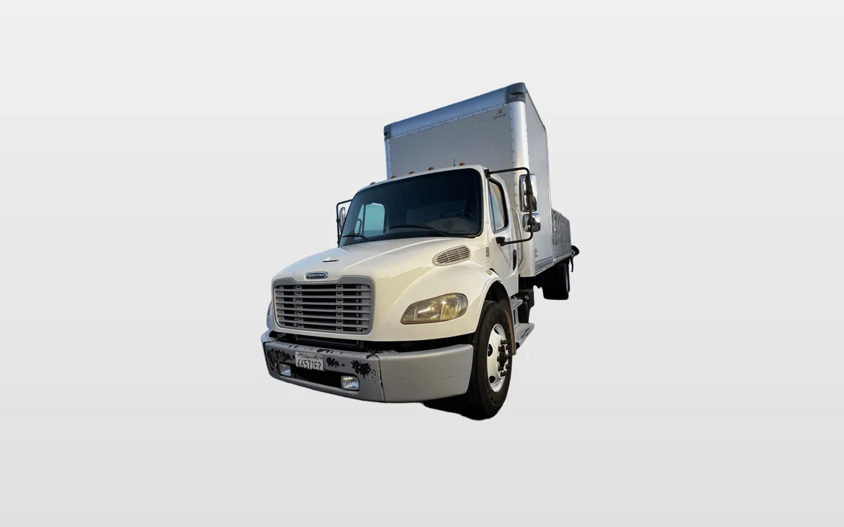 2017 Freightliner M2 106 - image 1