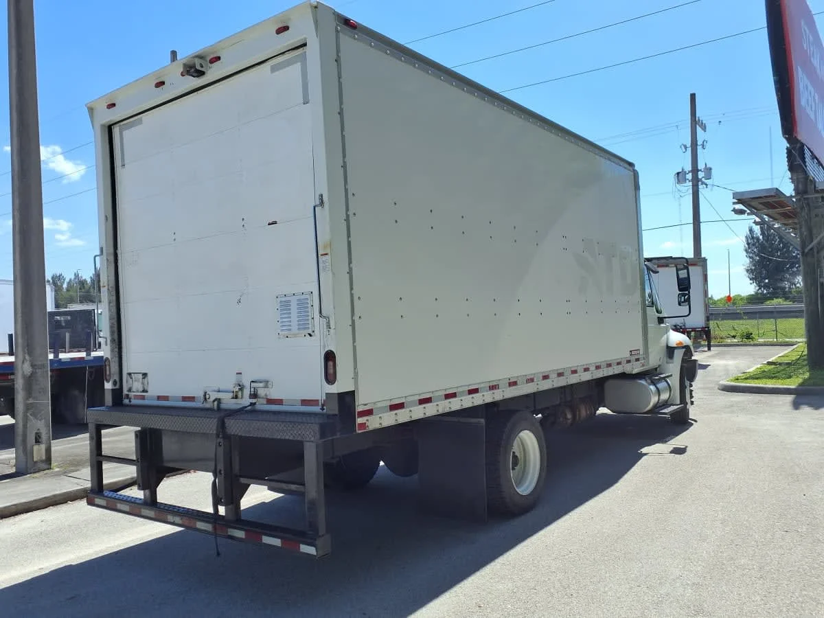 2019 International 4300 in Davie, FL — photo 4