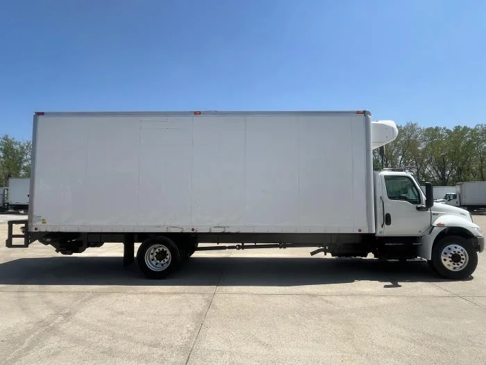 2020 International MV - image 5