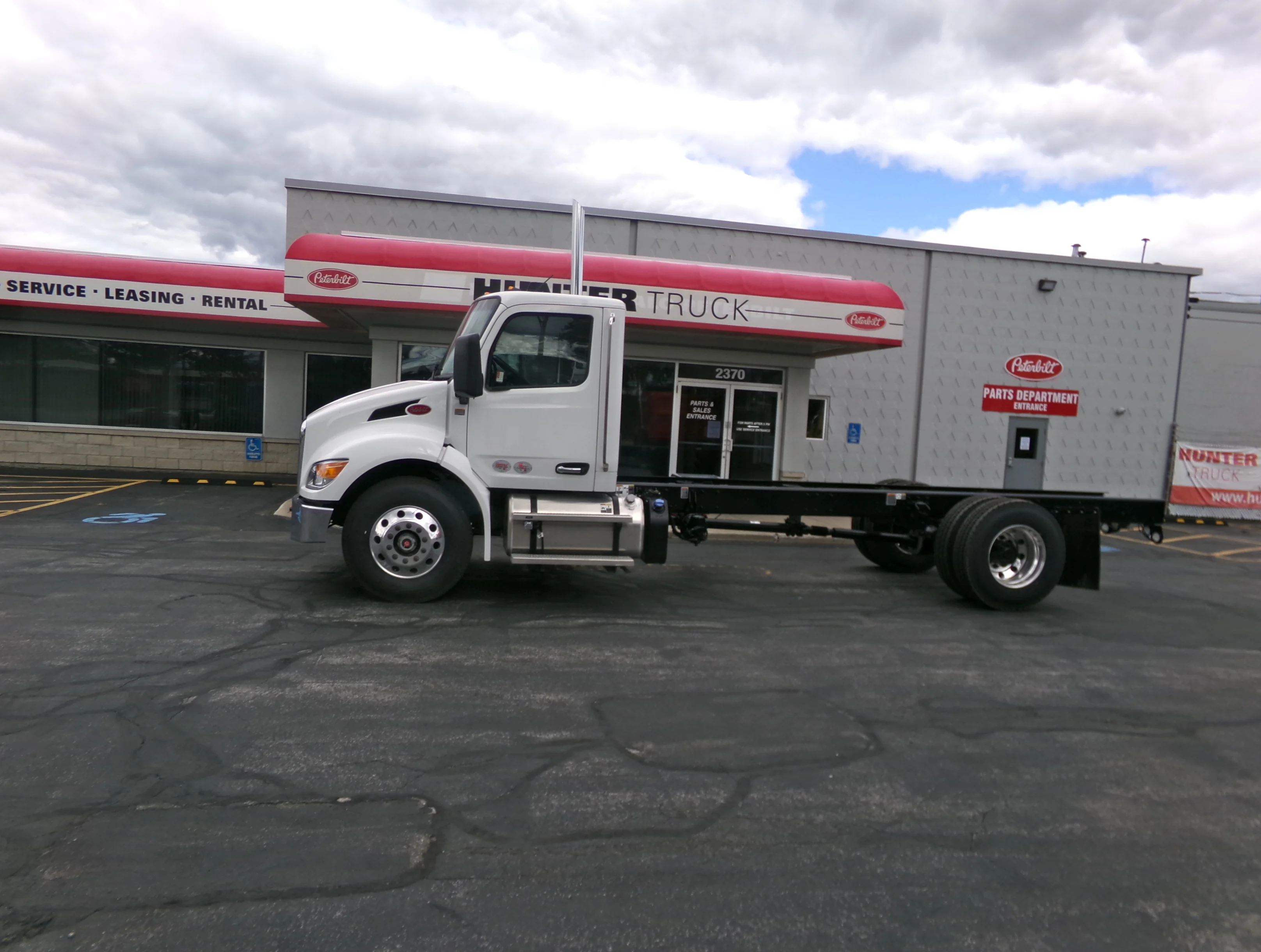 2026 Peterbilt 537 in Buffalo, NY — photo 3
