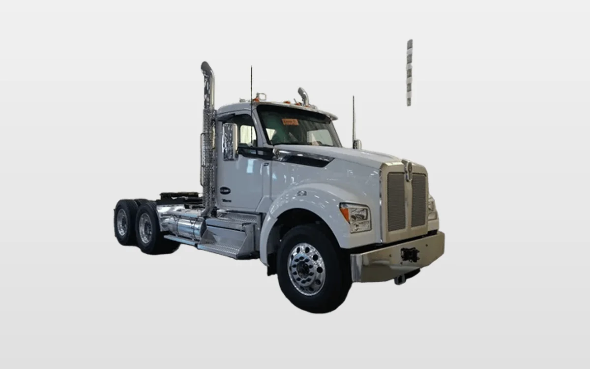 2026 Kenworth T880 - image 1