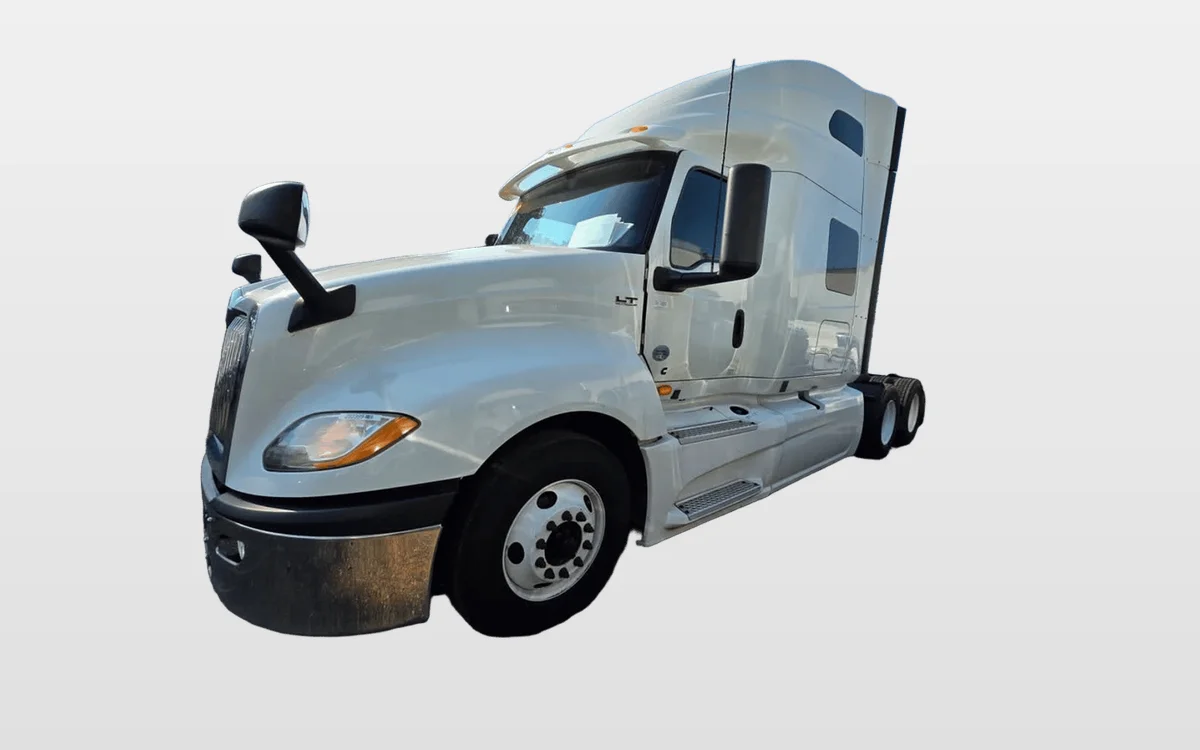 2020 International LT - image 1