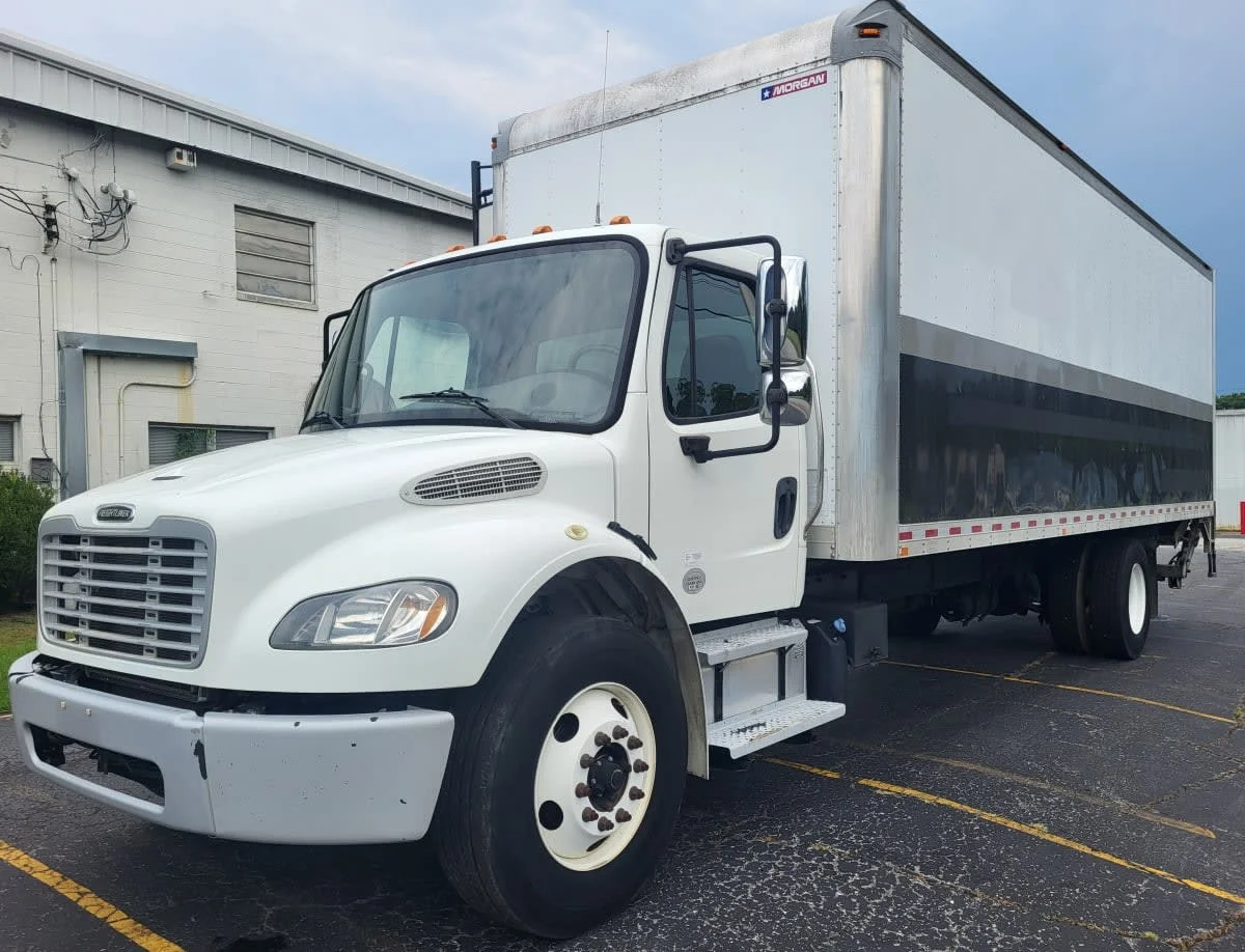 2018 Freightliner M2 106