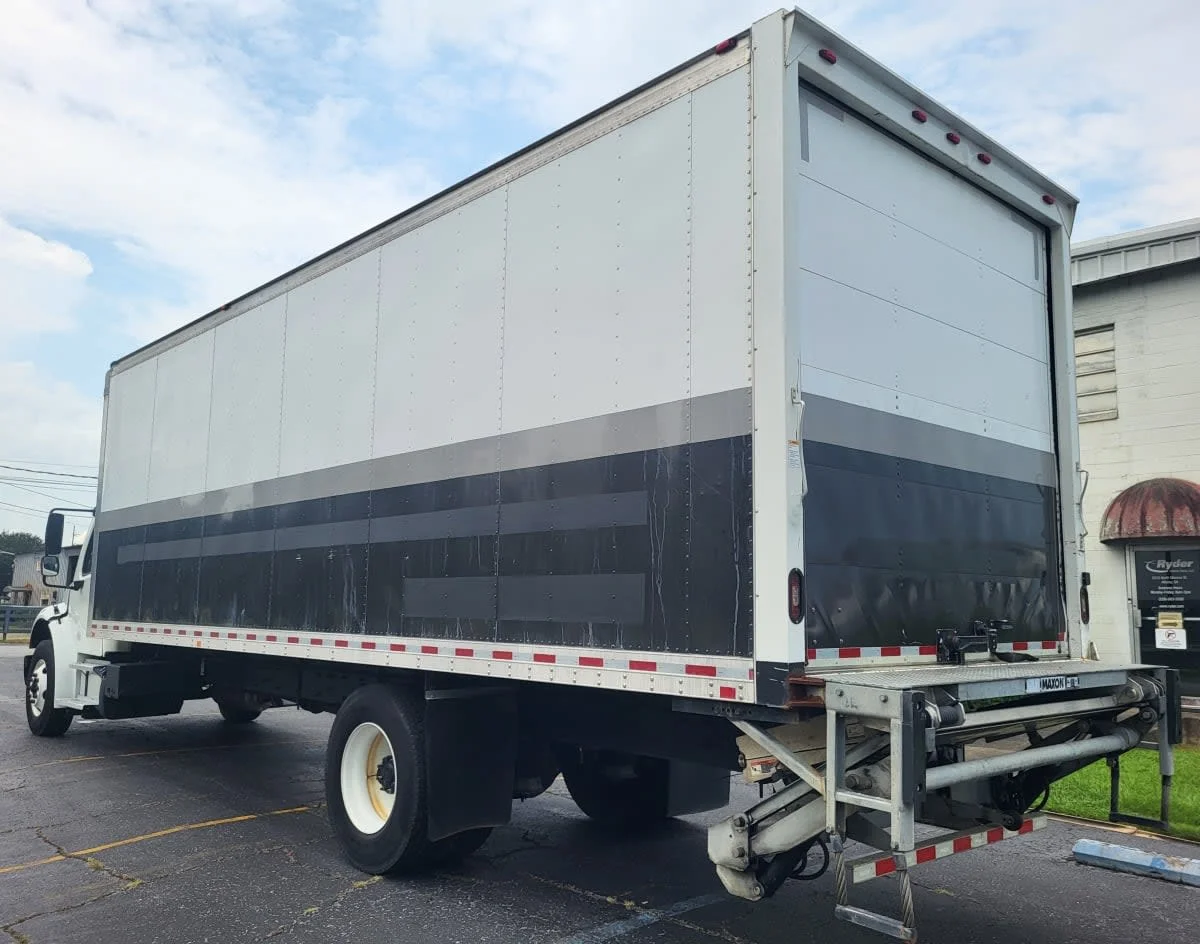 2018 Freightliner M2 106 in Jacksonville, FL — photo 3