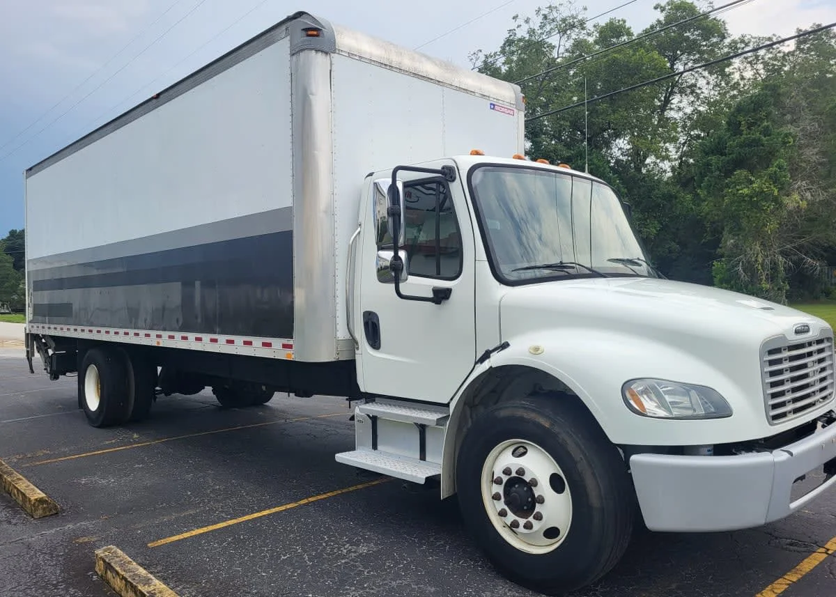 2018 Freightliner M2 106 in Jacksonville, FL — photo 7