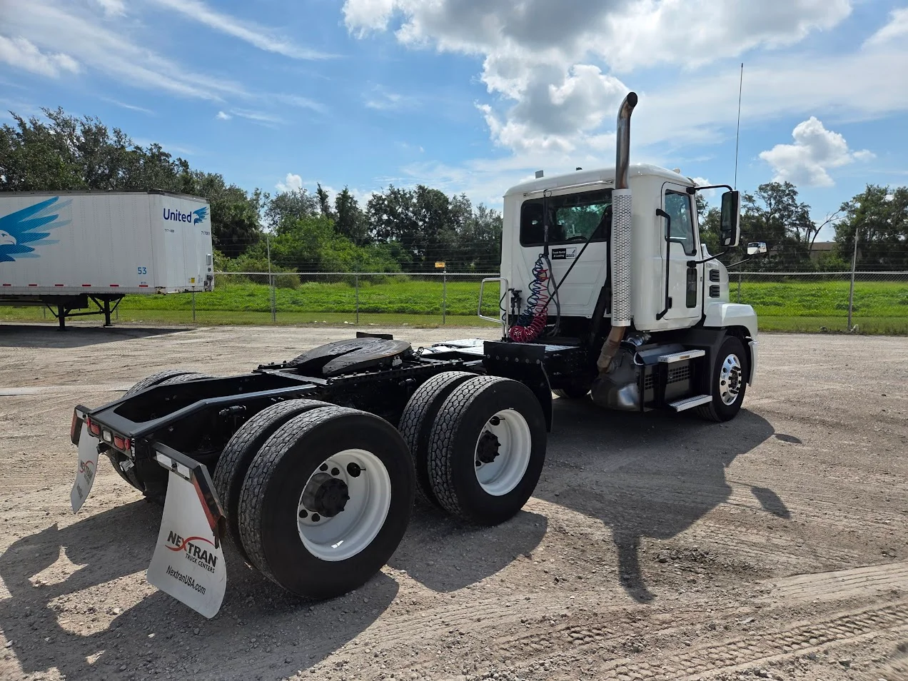 2020 Mack Anthem in Tampa, FL — photo 4