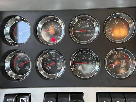 2027 Kenworth W900 in Kansas City, MO — photo 32