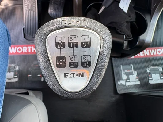 2027 Kenworth W900 in Kansas City, MO — photo 30