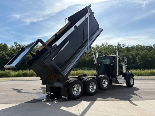 2027 Kenworth W900 in Kansas City, MO — photo 15