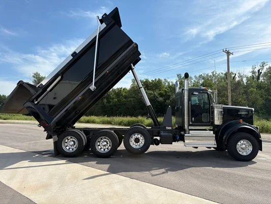 2027 Kenworth W900 in Kansas City, MO — photo 16