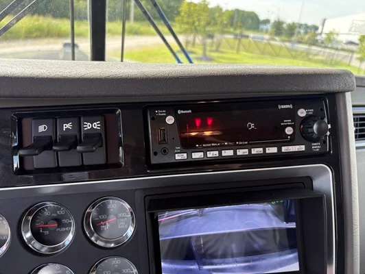 2027 Kenworth W900 in Kansas City, MO — photo 36