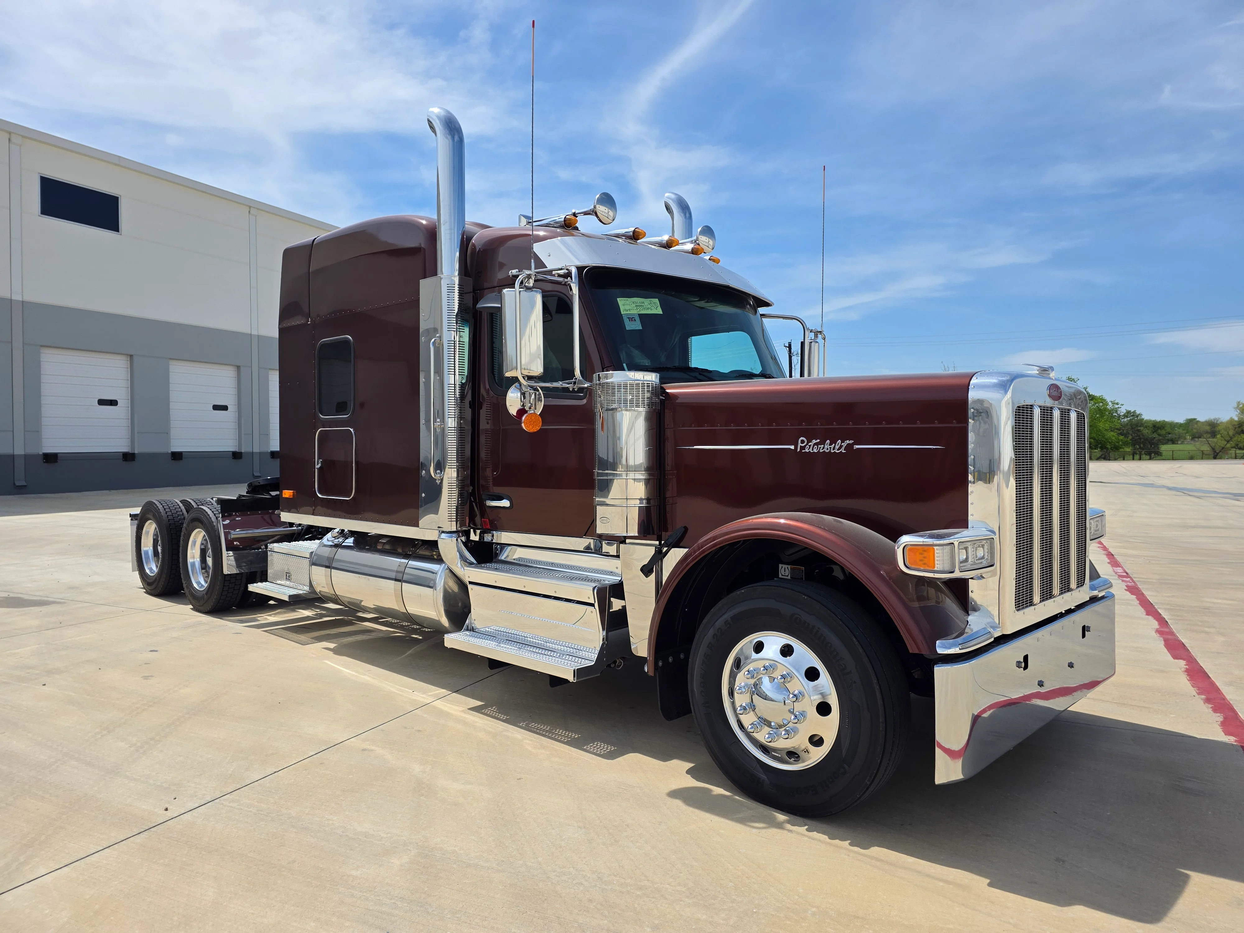 2027 Peterbilt 589 in Cincinnati, OH — photo 7