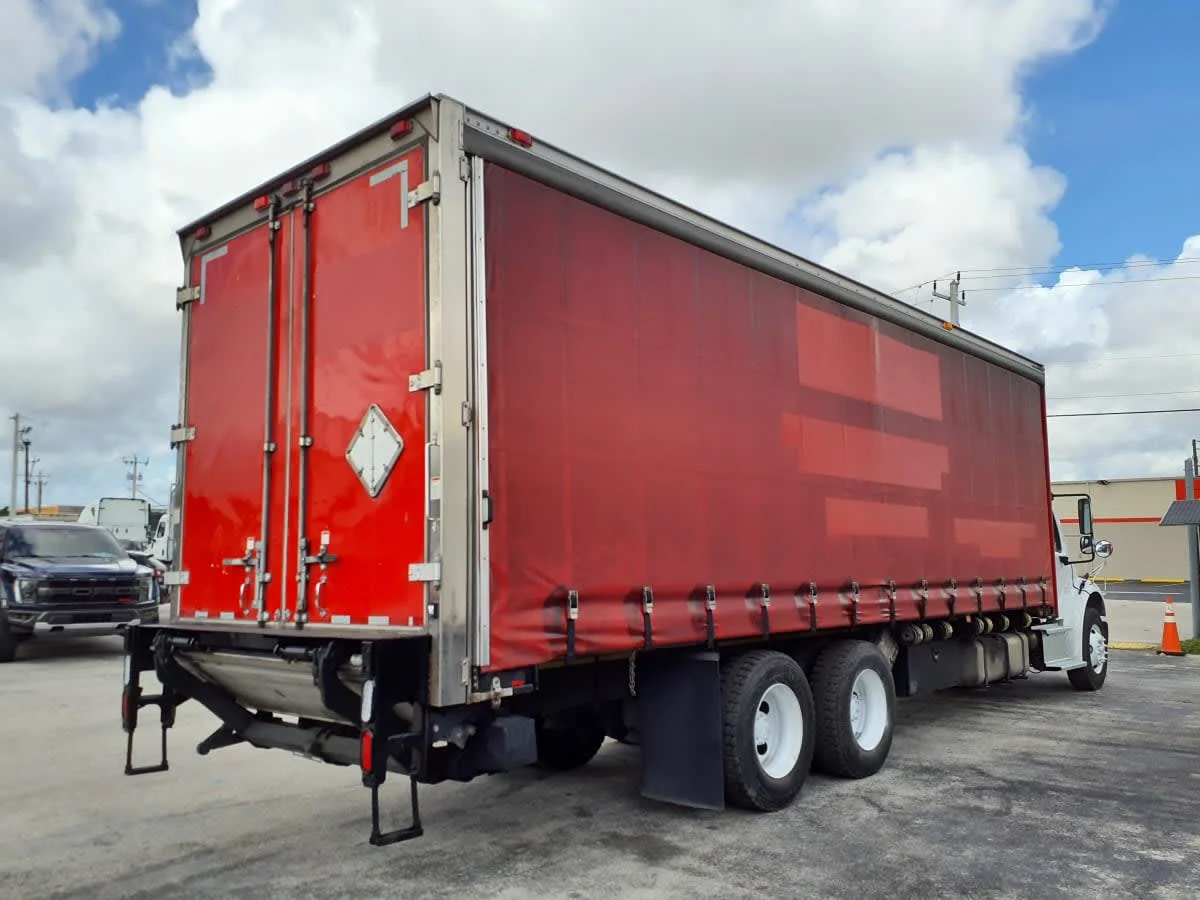 2020 Freightliner M2 106 - image 4