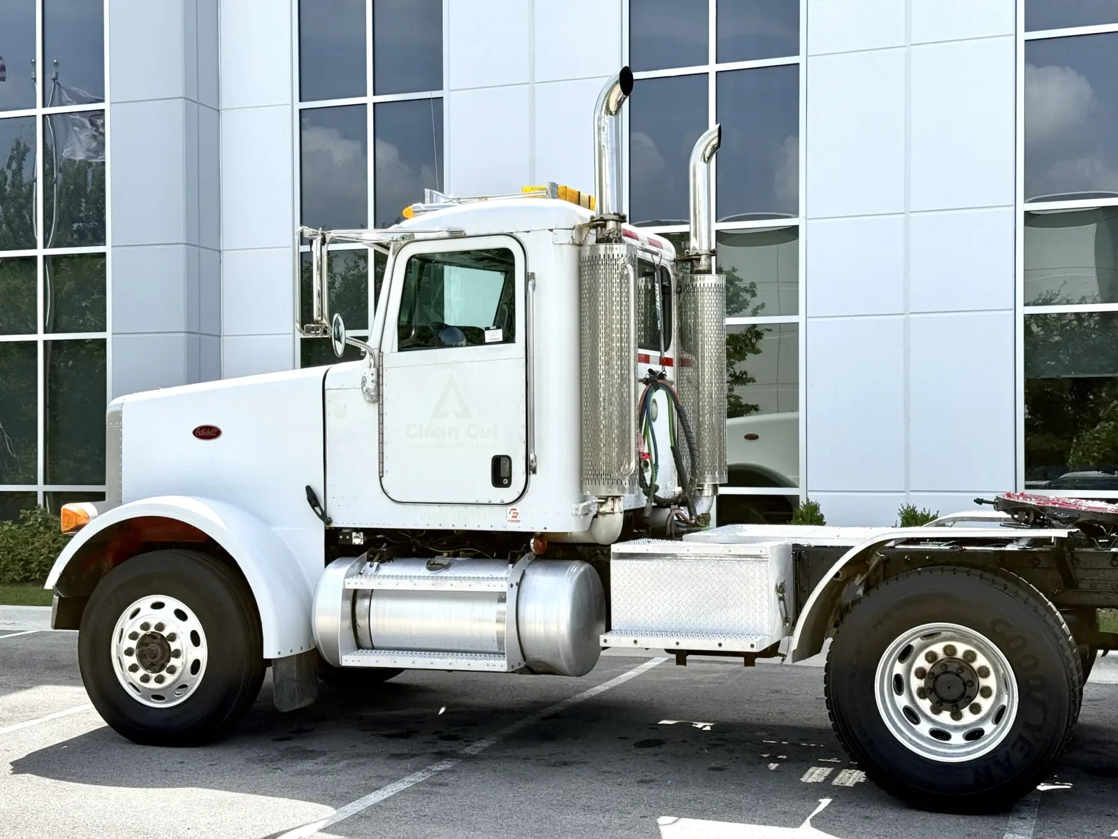 2006 Peterbilt in New Lenox, IL — photo 8