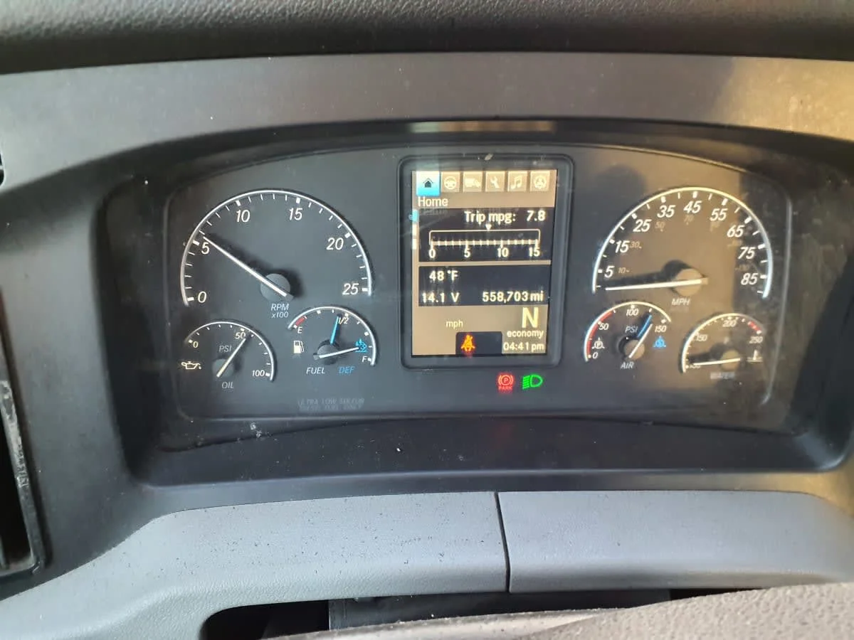 2019 Freightliner Cascadia in Springfield, MA — photo 9