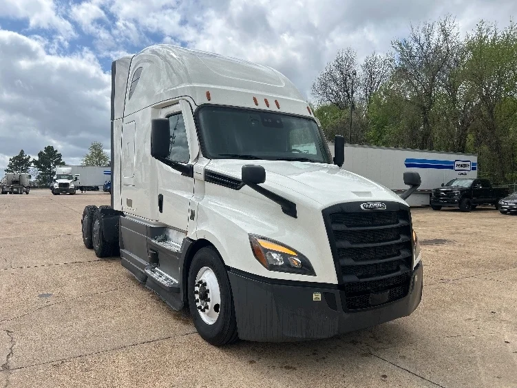 2023 Freightliner Cascadia in Memphis, TN