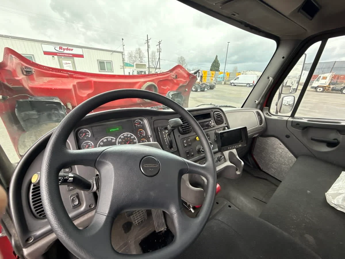2018 Freightliner M2 106 in Tacoma, WA — photo 7