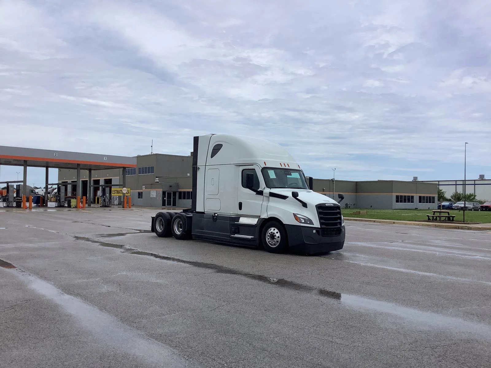 2022 Freightliner Cascadia in Edwardsville, IL