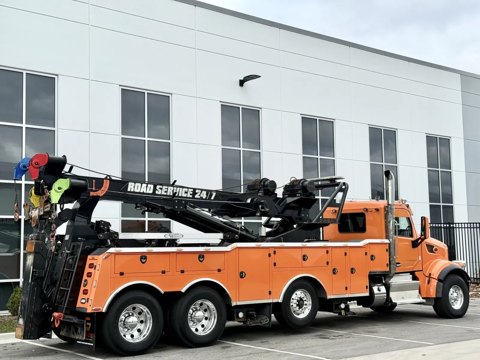 2017 Peterbilt 567 in New Lenox, IL — photo 5