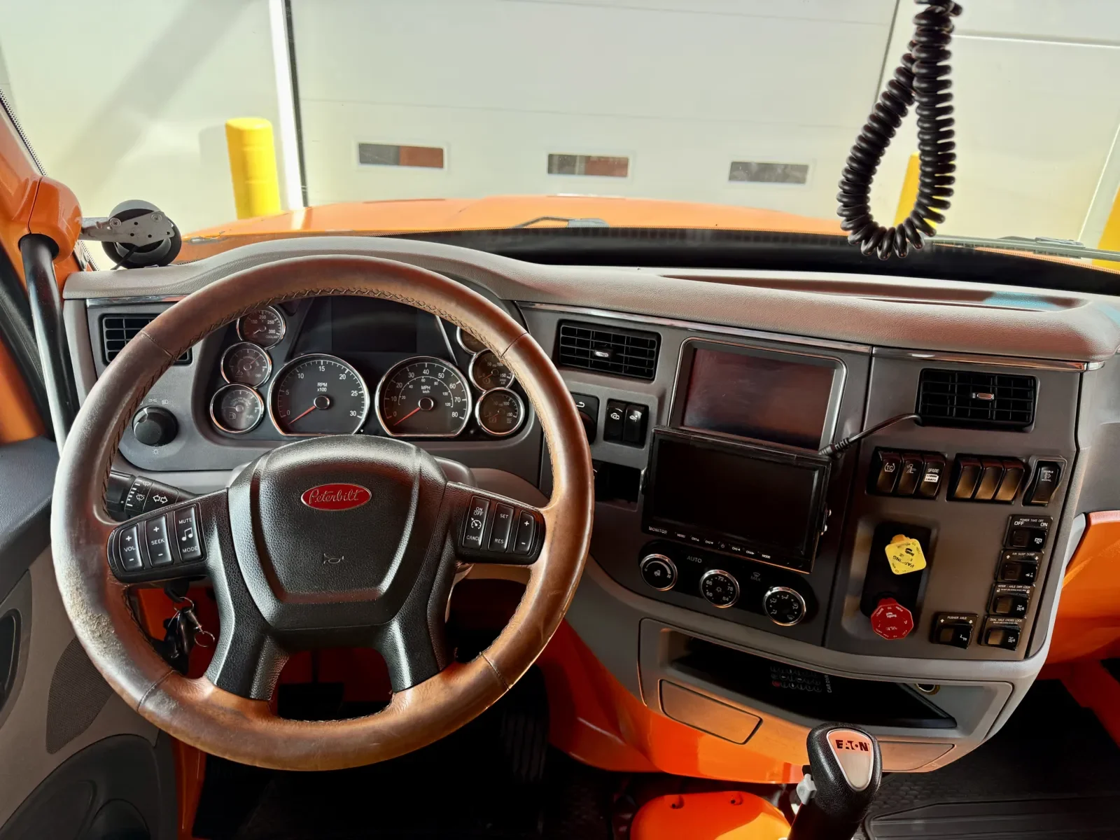 2017 Peterbilt 567 in New Lenox, IL — photo 32