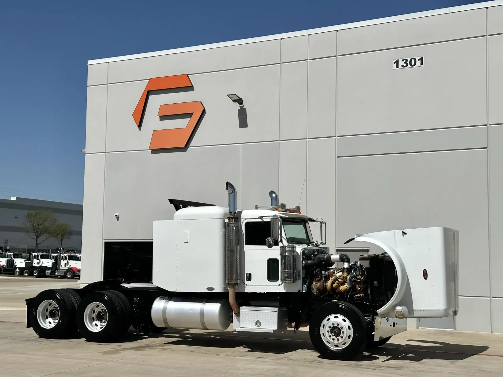 2008 Peterbilt 388 in Hutchins, TX — photo 9