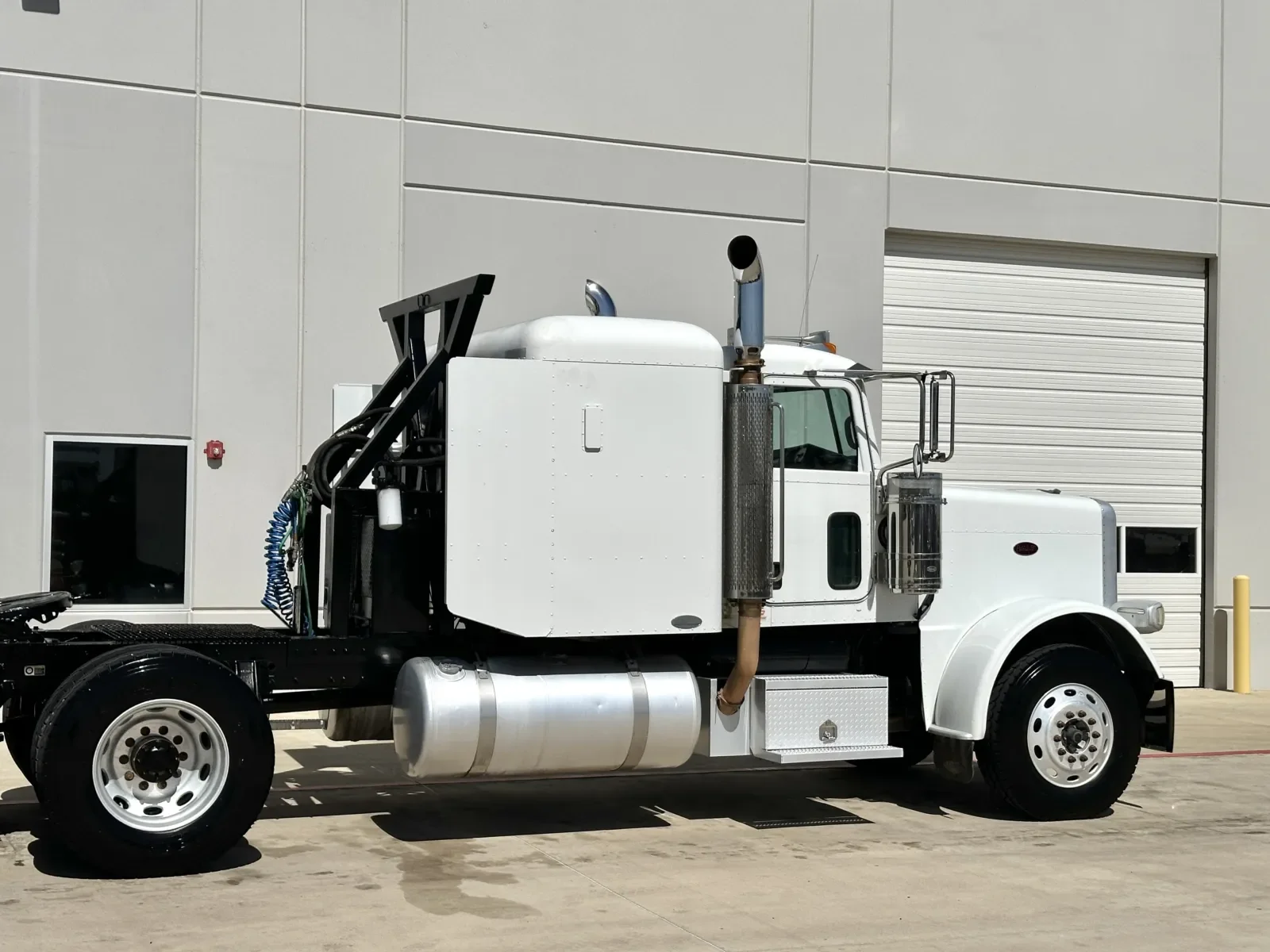 2008 Peterbilt 388 in Hutchins, TX — photo 7