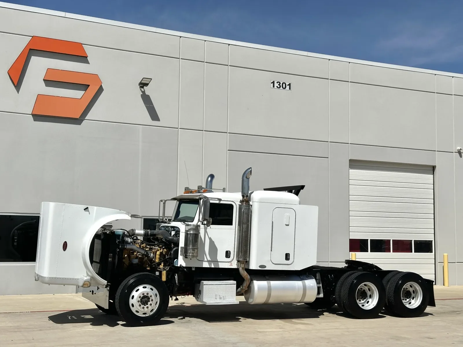 2008 Peterbilt 388 in Hutchins, TX — photo 10