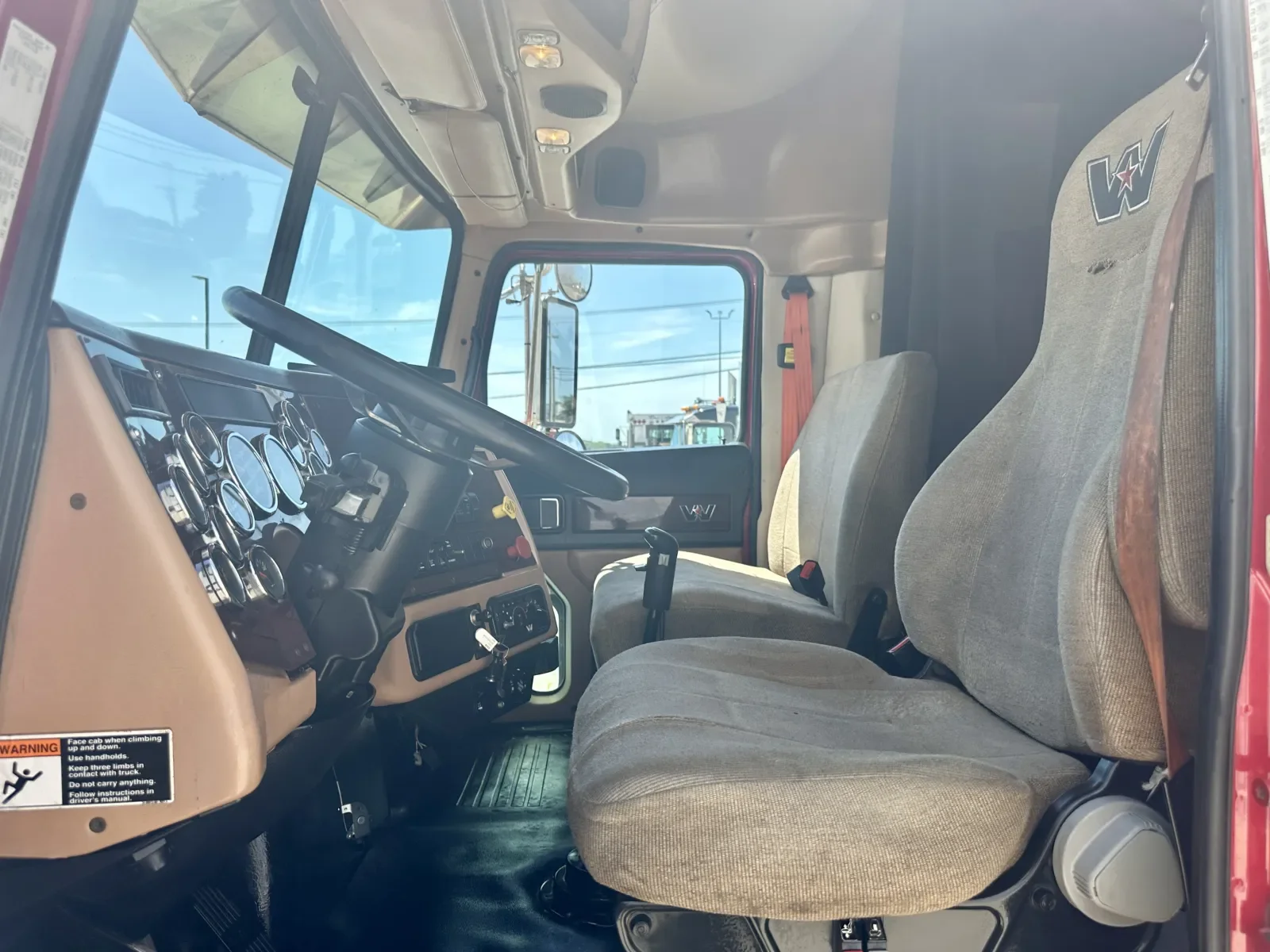2016 Western Star 4900 in Hutchins, TX — photo 14