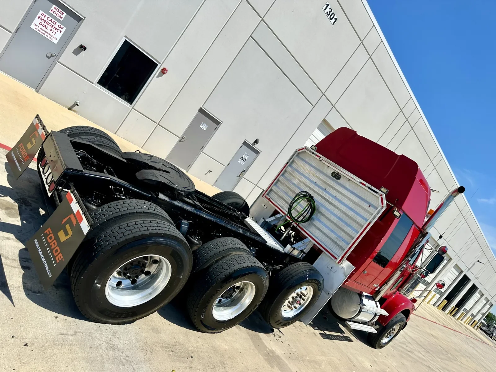 2016 Western Star 4900 in Hutchins, TX — photo 11