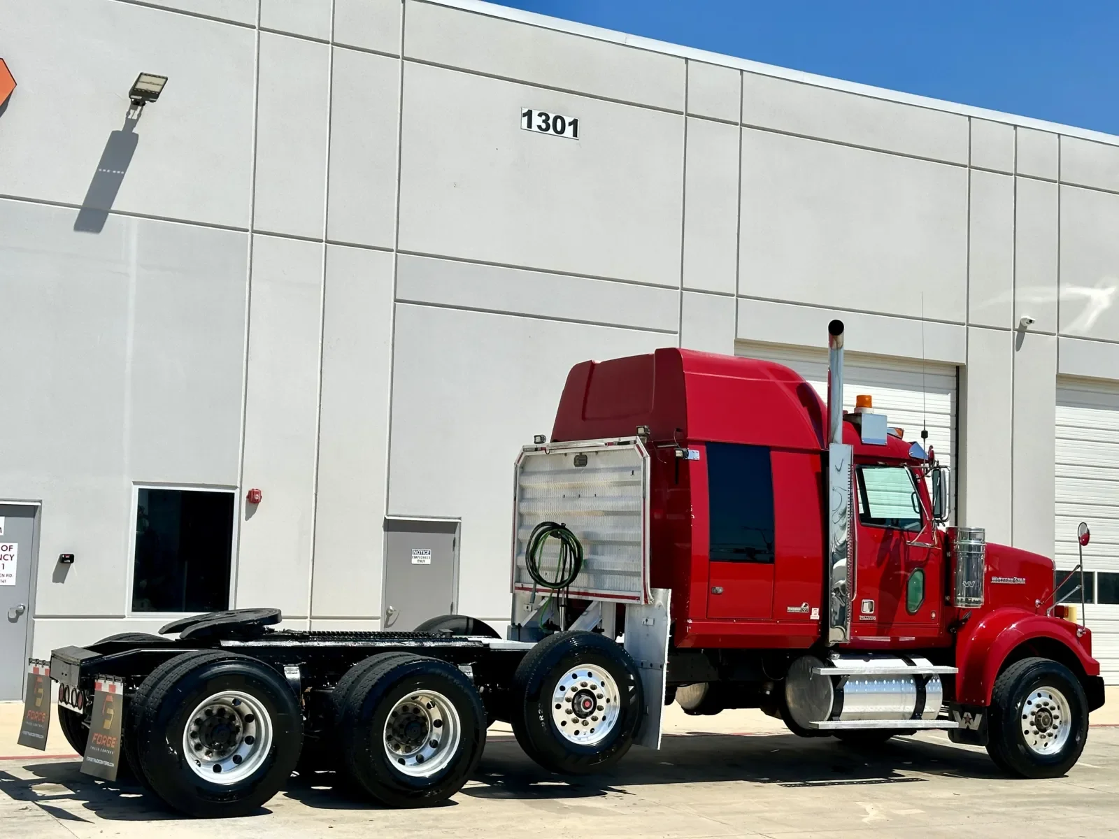 2016 Western Star 4900 in Hutchins, TX — photo 5