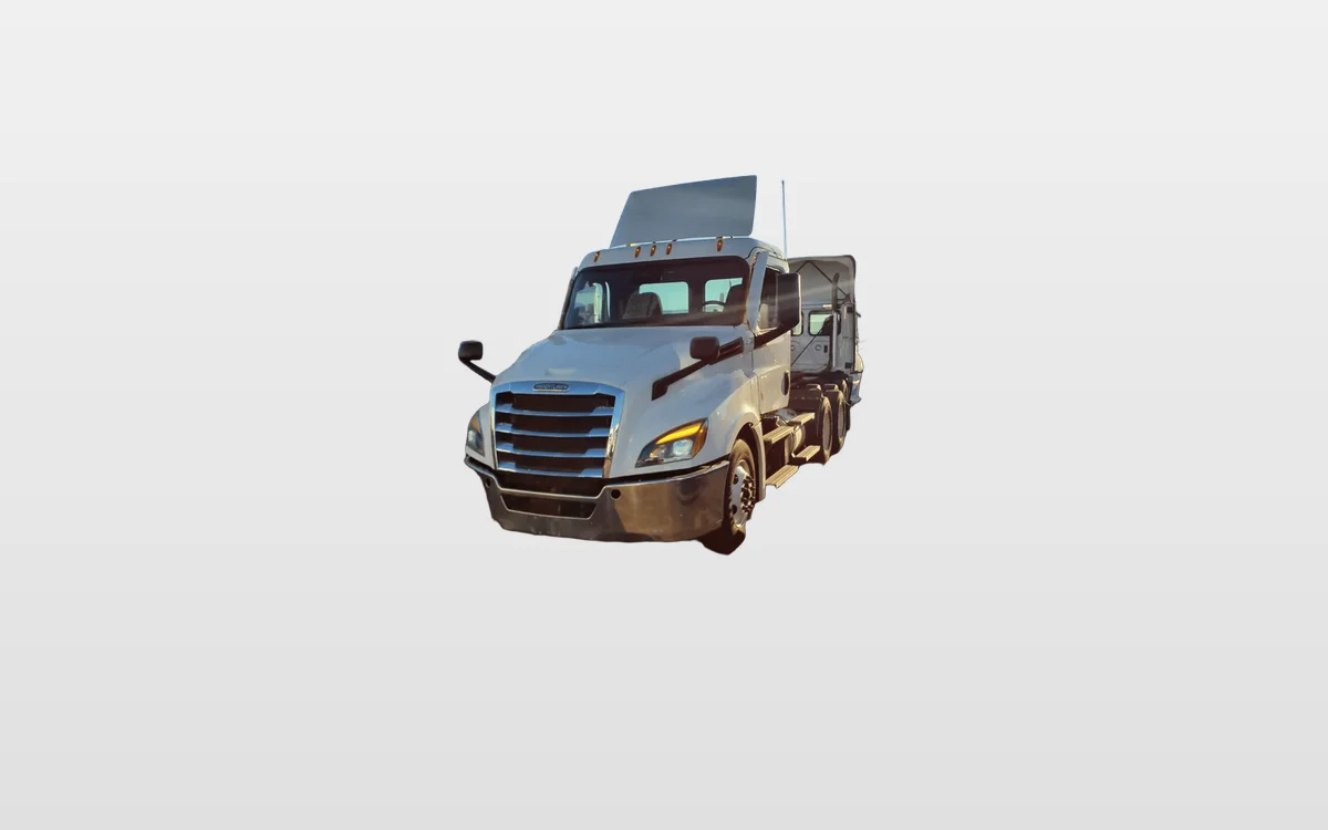 2021 Freightliner Cascadia - image 1