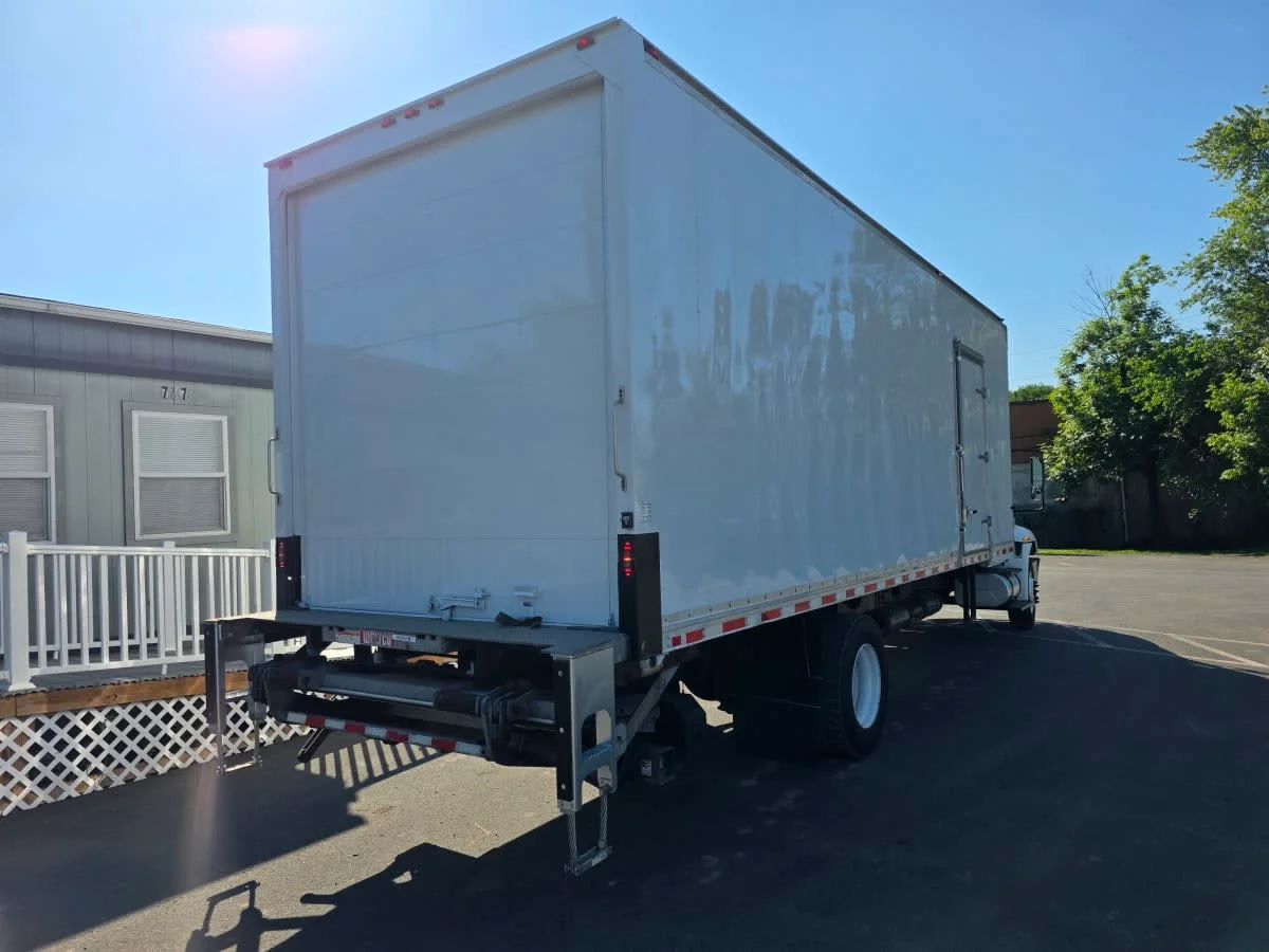 2017 International 4300 in Bensalem, PA — photo 4