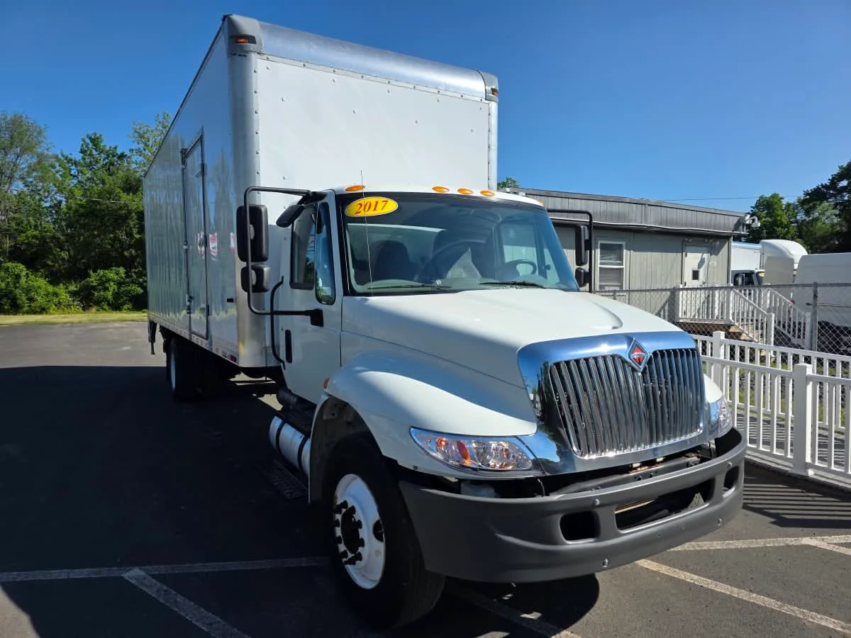 2017 International 4300 in Bensalem, PA — photo 3