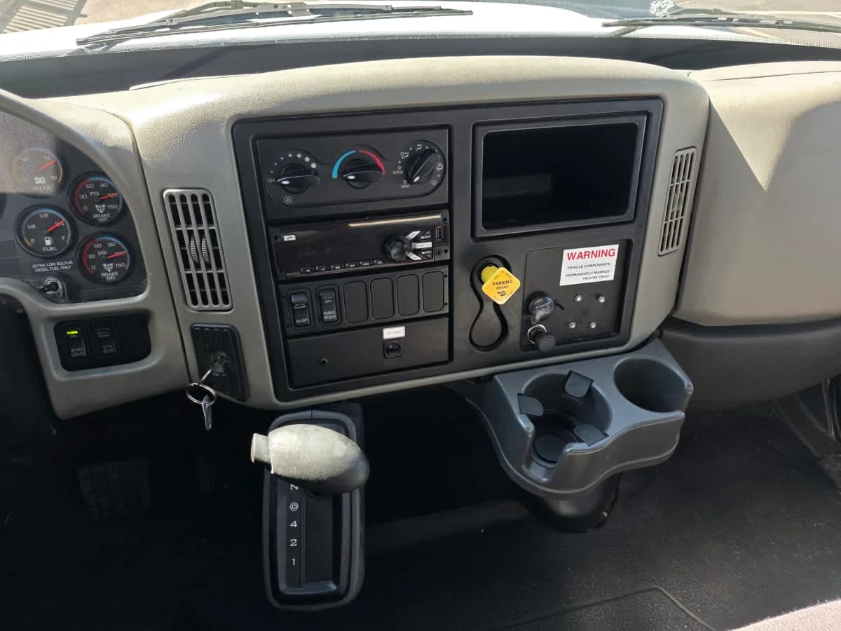 2017 International 4300 in Bensalem, PA — photo 11