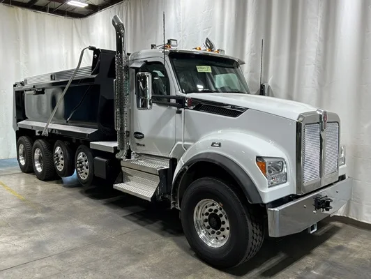 2027 Kenworth T880