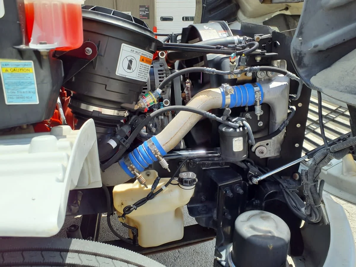 2013 Freightliner M2 106 - image 11