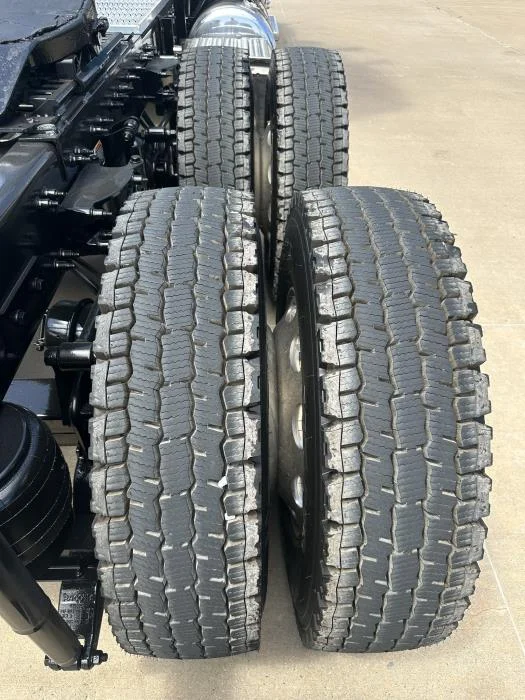 2025 Peterbilt 589 — photo 16