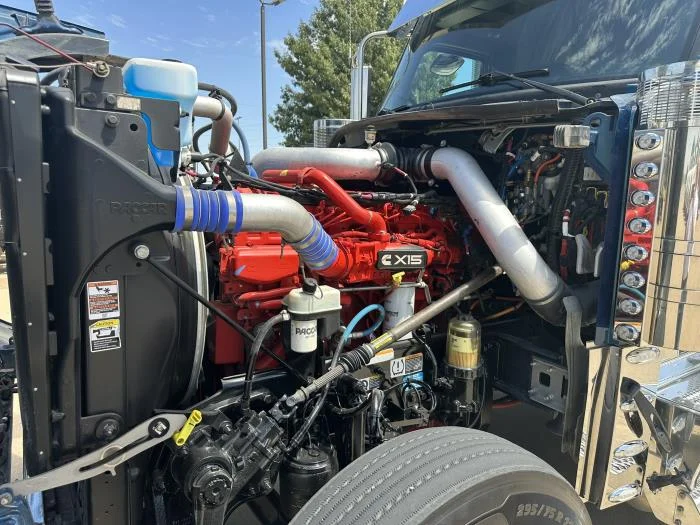 2025 Peterbilt 589 — photo 14