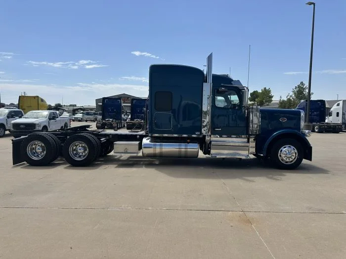 2025 Peterbilt 589 — photo 6