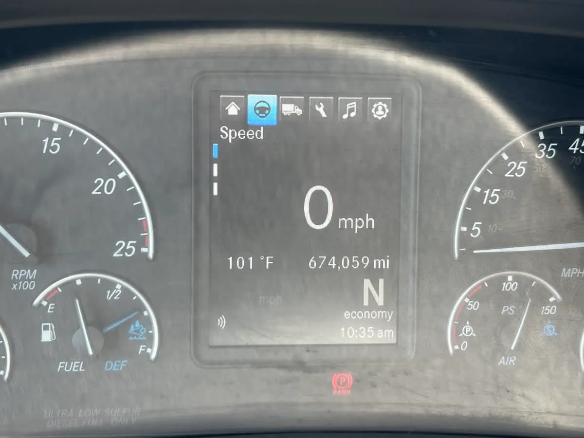 2022 Freightliner Cascadia in Birmingham, AL — photo 9