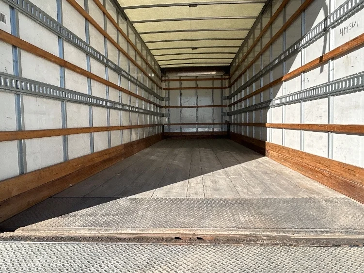 2022 Freightliner M2 106 - image 10