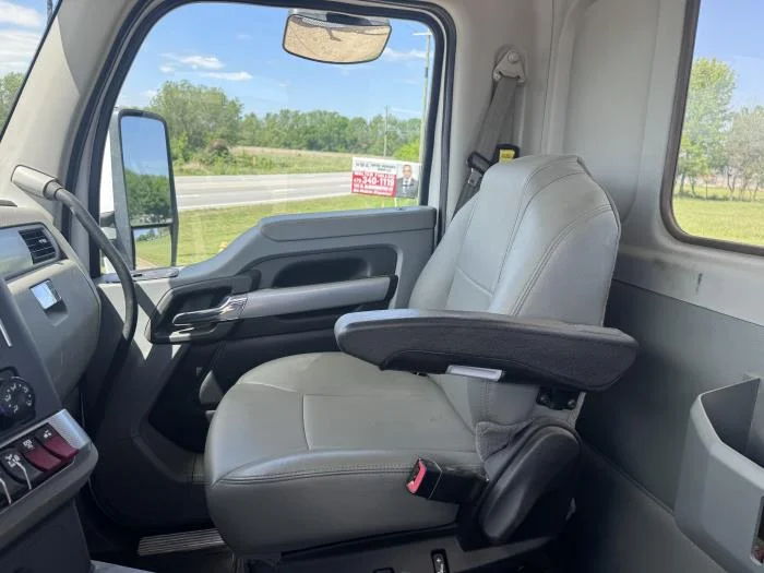 2020 Kenworth T880 — photo 11