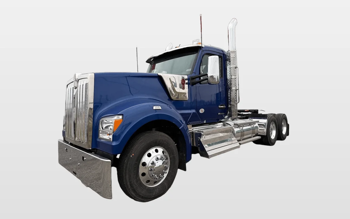 2027 Kenworth W990 - image 1