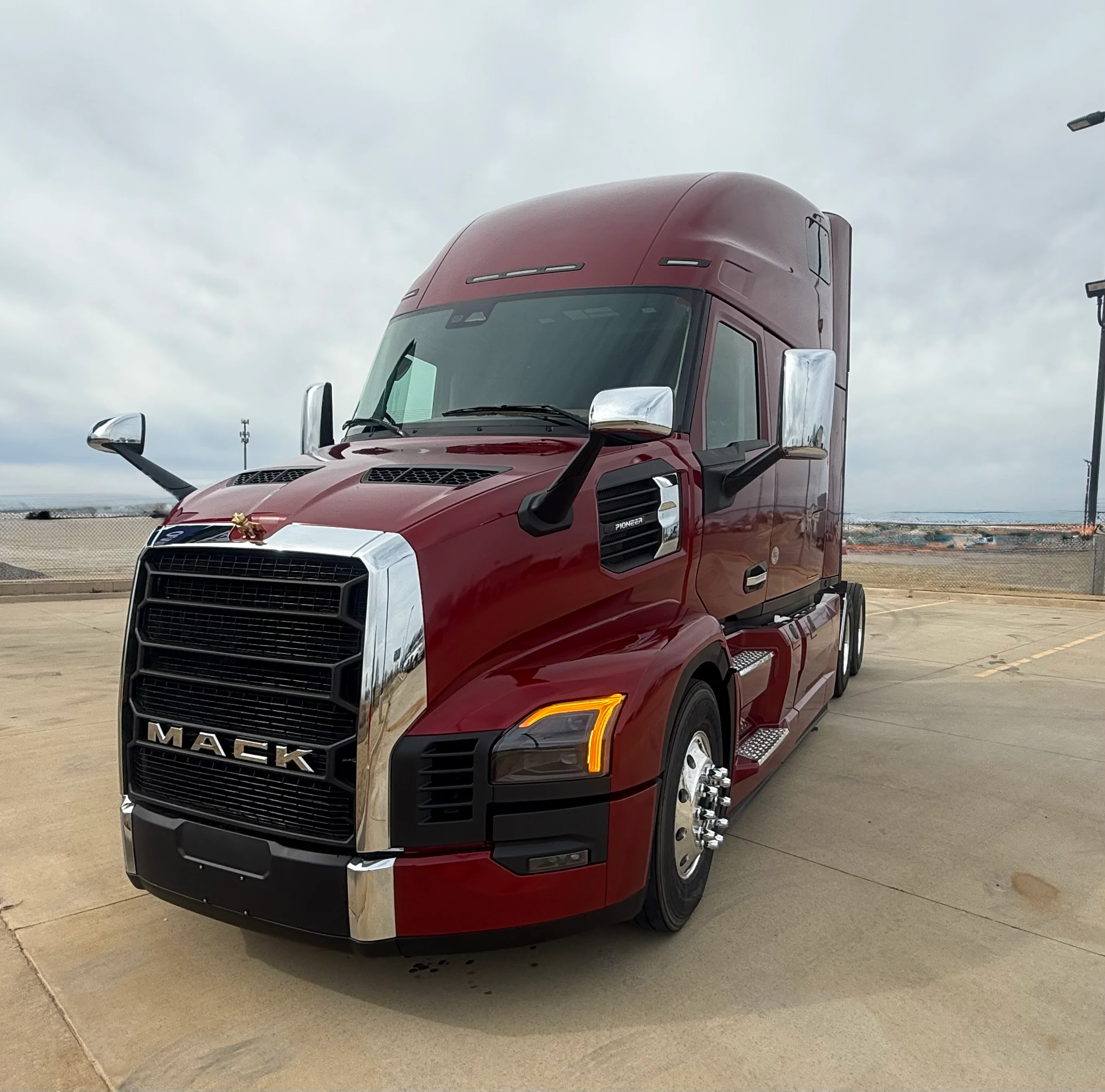 2026 Mack Pinnacle in Oklahoma City, OK