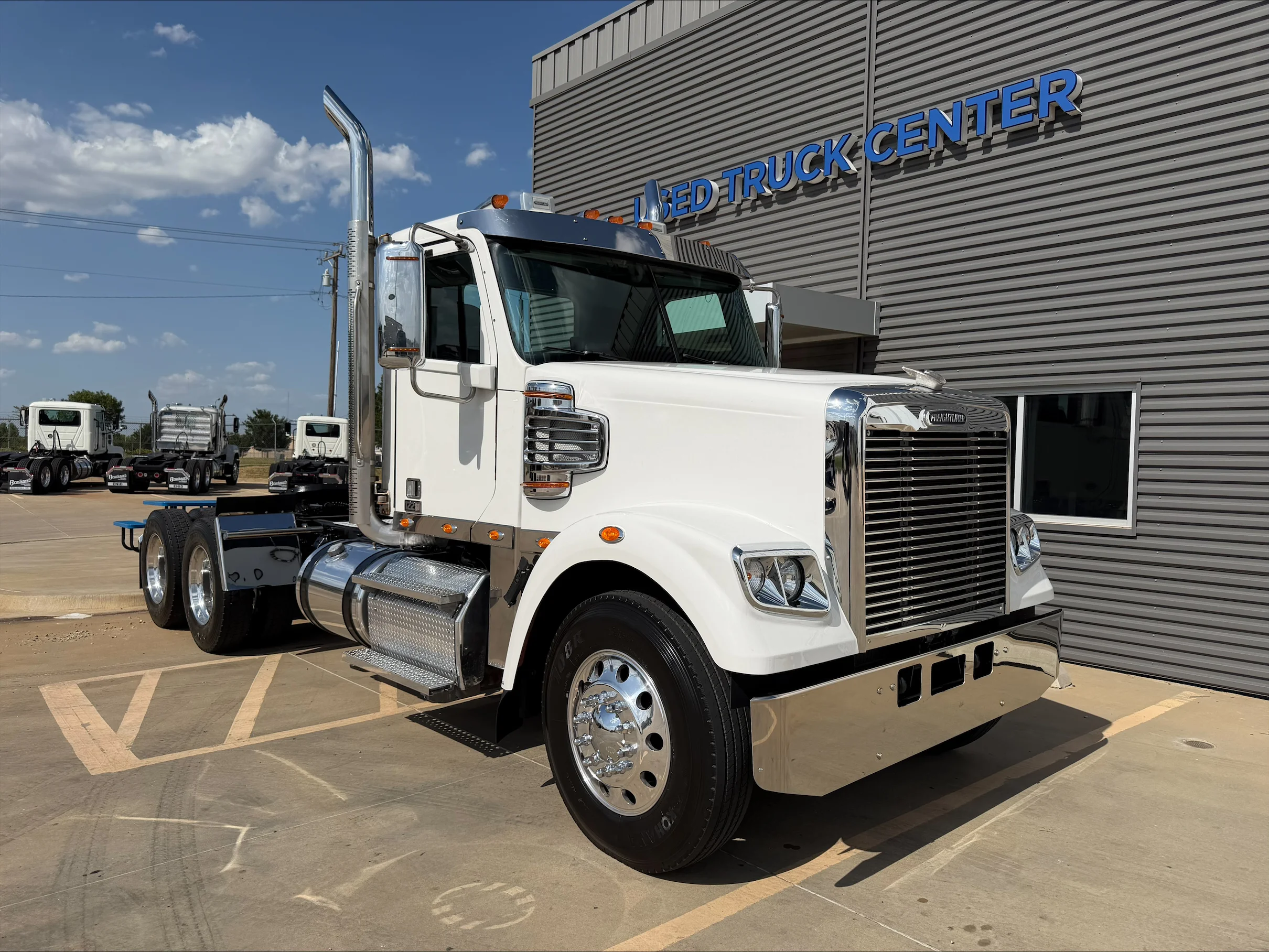 2019 Freightliner 122SD in Oklahoma City, OK — photo 4