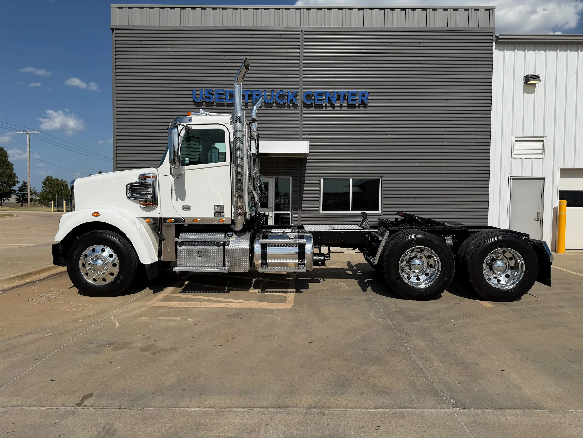 2019 Freightliner 122SD in Oklahoma City, OK — photo 8