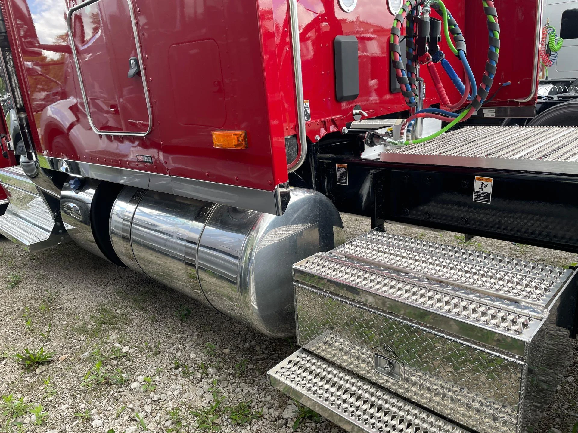 2027 Peterbilt 589 in Etna, OH — photo 10